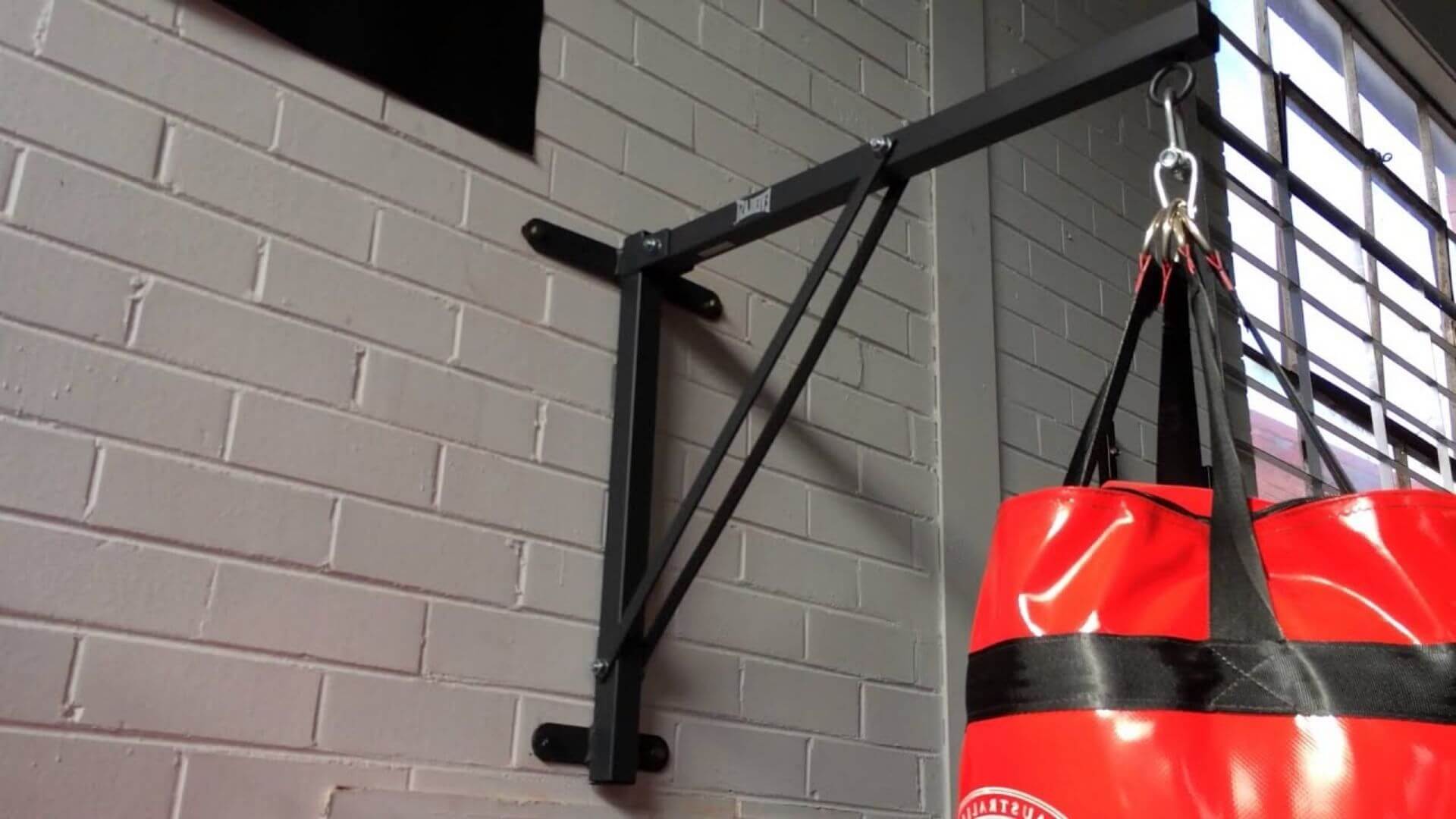 چرا نصب صحیح کیسه بوکس در خانه اهمیت دارد؟ - رکوردکالا